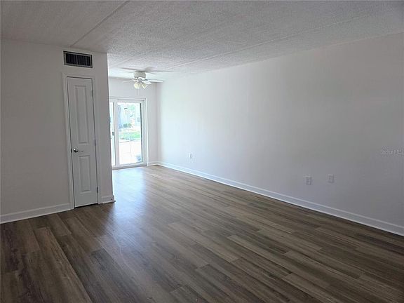 5th image of 6925-A AVENUE DES PALAIS #1A