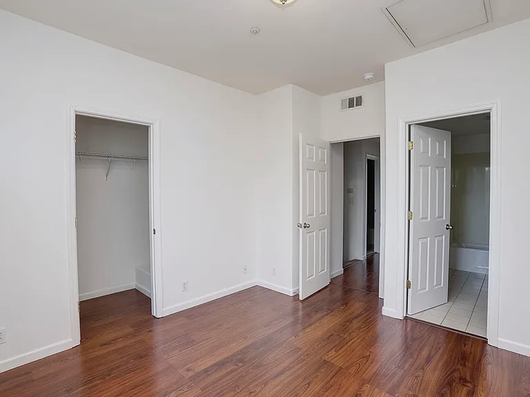 725 Northrup St — Photo 8