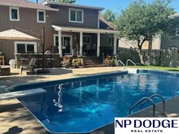21270 Harney St, Elkhorn, NE 68022