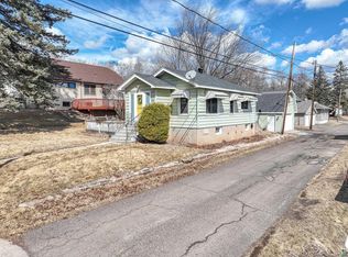 818 Dickerman Ave, Duluth, MN 55807