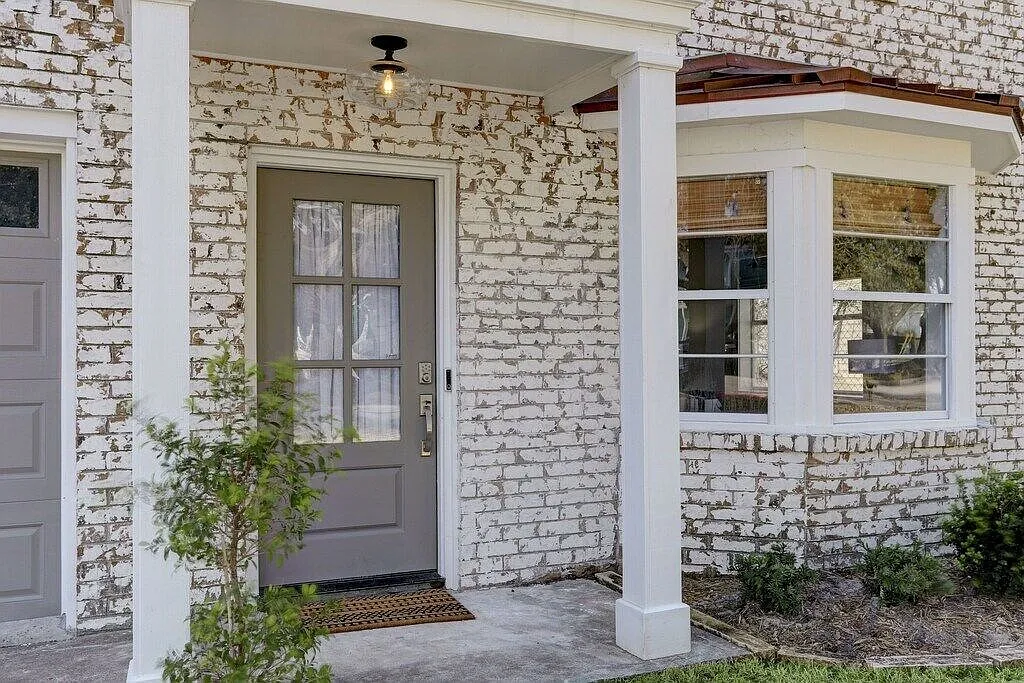 3 bed, 2.5 bath, 2136 sqft, $3,200 — Photo 1