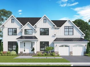 24 Bayview St, Massapequa, NY 11758