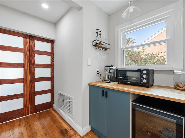 2624 Willing Ave — Photo 10