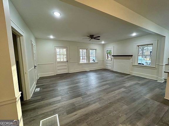 4th image of 316 Watson St