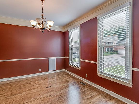 4th image of 1381 Buckingham Cir