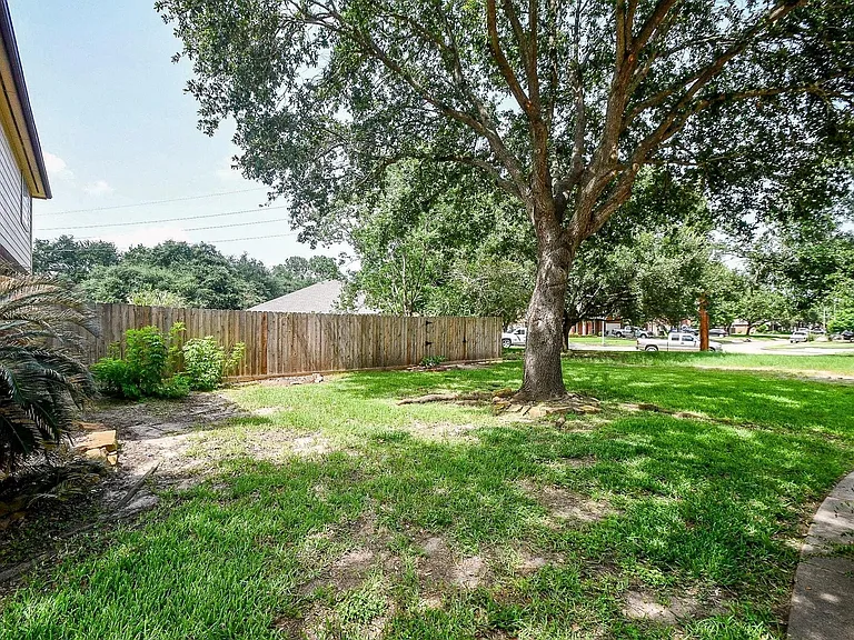 21610 Woodoak Ct — Photo 20
