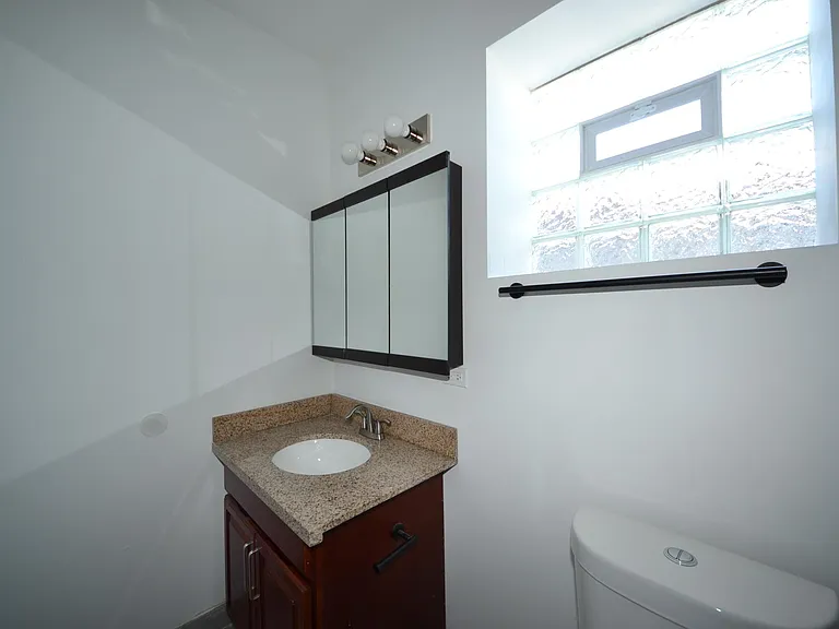 461 W 28th St #2F — Photo 11