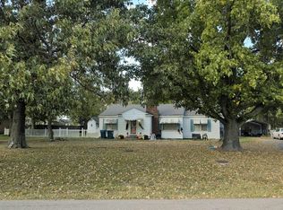 206 W Jefferson St, Gideon, MO 63848