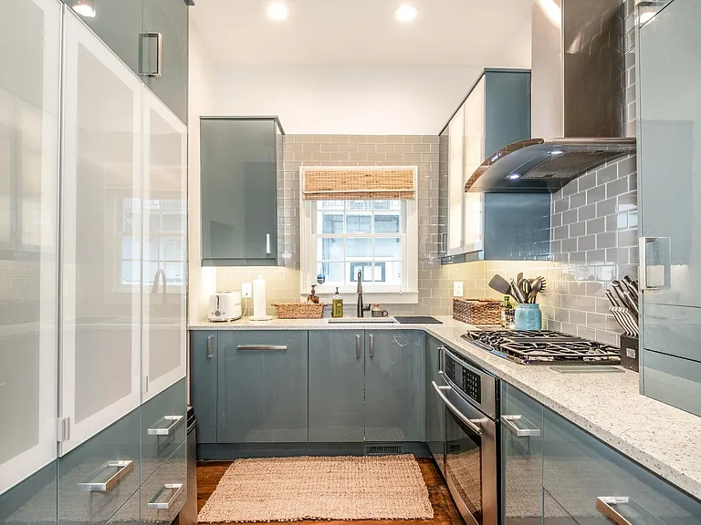 15 West St — Photo 4