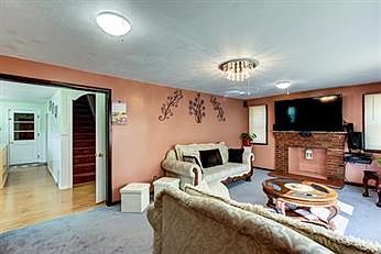 3rd image of 111 N Quinsigamond Ave