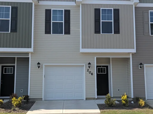 206 Crab Claw Spit Ln, Jacksonville, NC