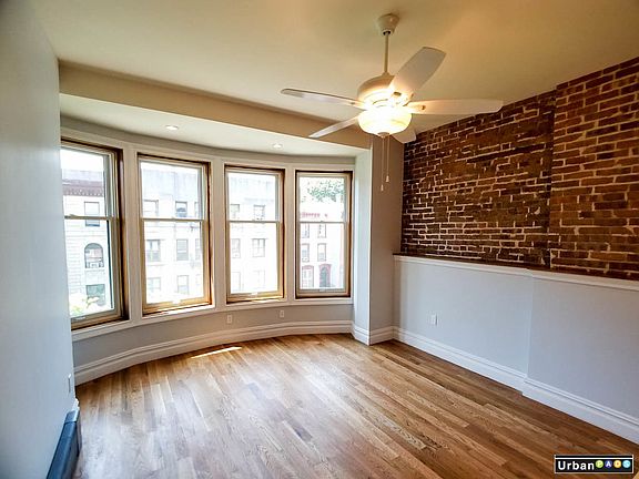 5th image of 1249 Pacific St APT 4F