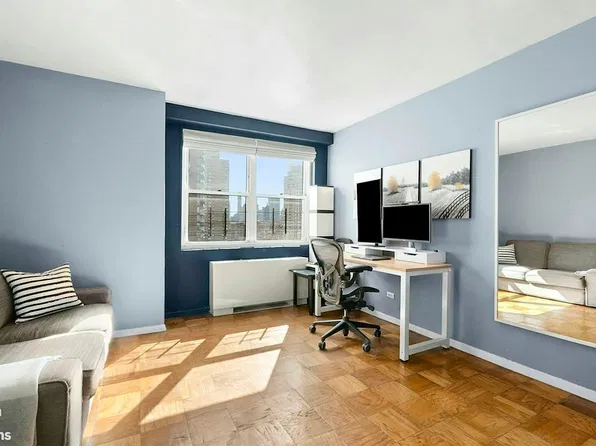 165 W 66th St APT 20F, Manhattan, NY 10023
