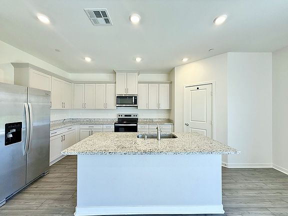 5th image of 80425 Enclave Ct