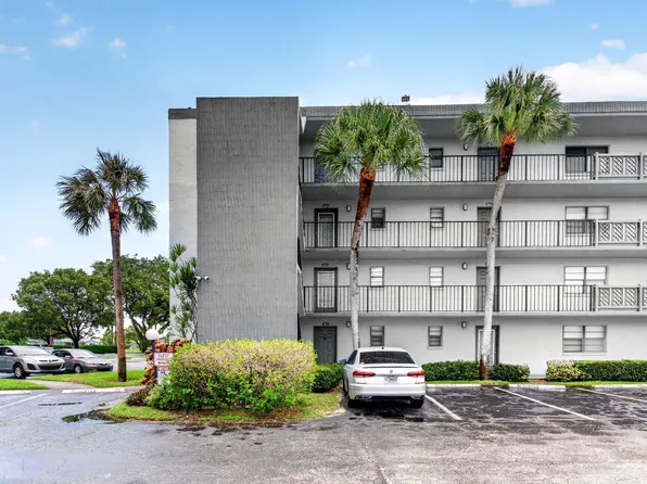 9440 SW 8th St APT 401, Boca Raton, FL 33428