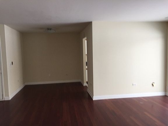 5th image of 225 Winnsboro Ct Unit C