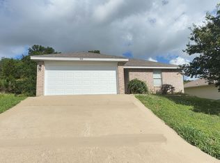 802 Samuel Dr, Belton, TX 76513