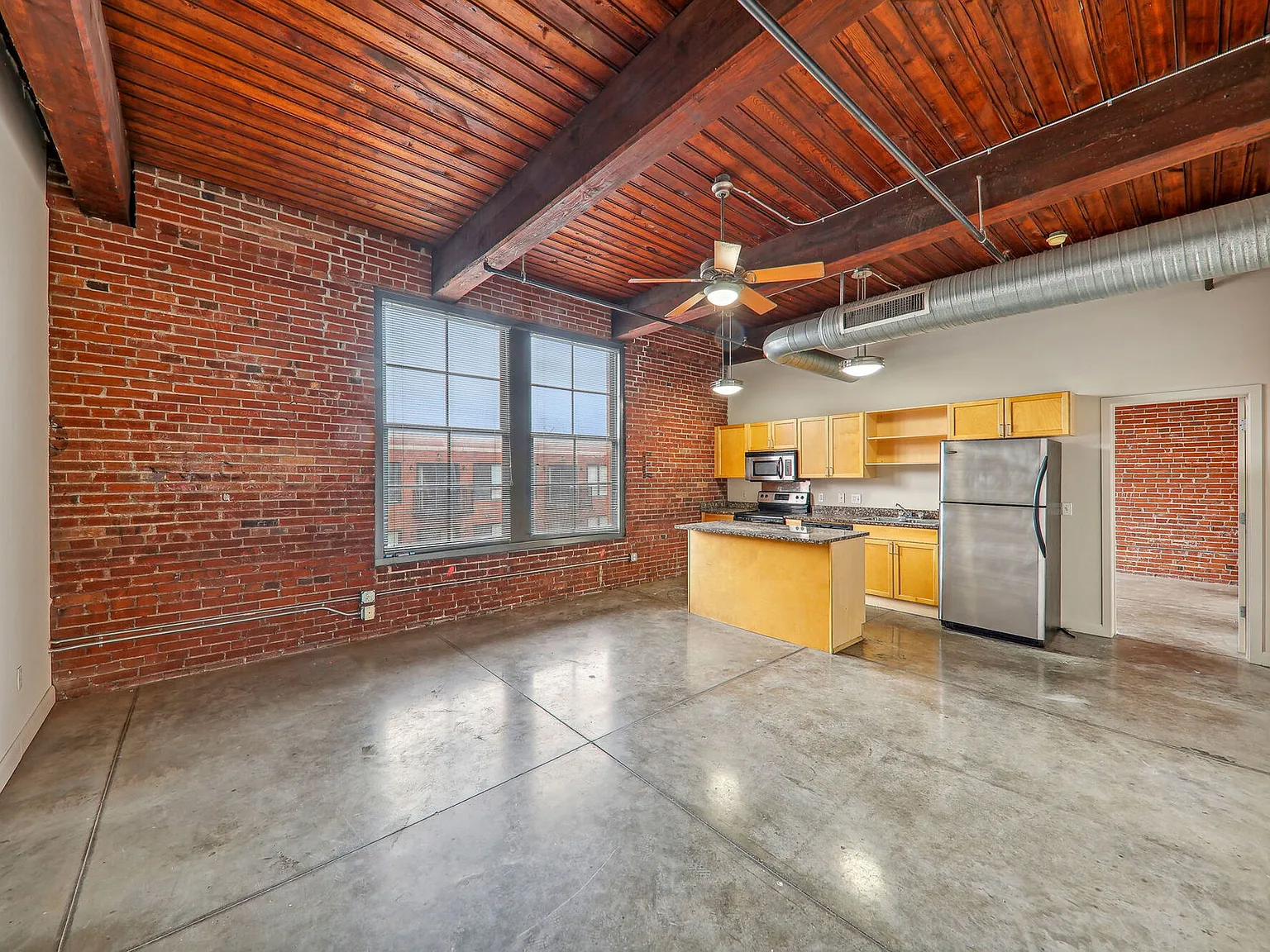 Stadium Loft Apartments — Photo 2
