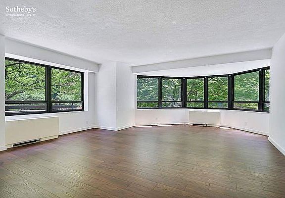 3rd image of 240 E 47th St APT 2F