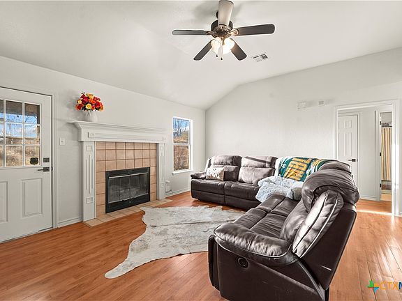 5th image of 203 N Lamar St