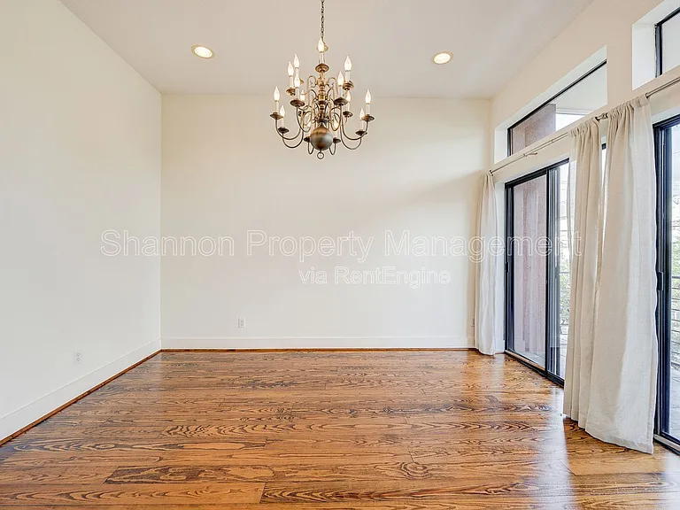 1501 California St #C — Photo 14