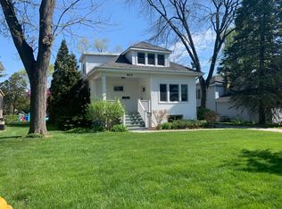 907 Pershing Ave, Wheaton, IL 60189