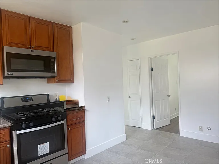 11922 Hopland St — Photo 7