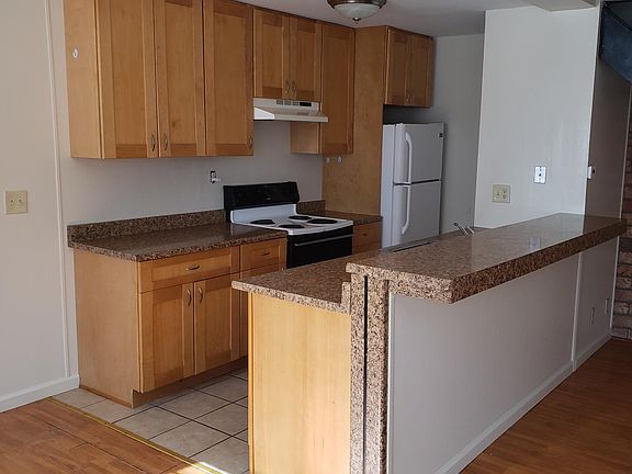 4th image of 508 Caribrook Way APT 2