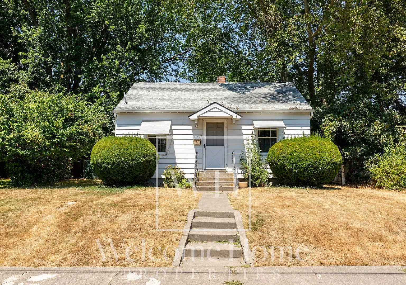 Vintage Home with Room to Entertain — Photo 3
