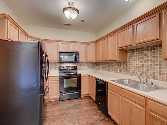 5th image of W197N16925 Stonewall Dr Unit 103