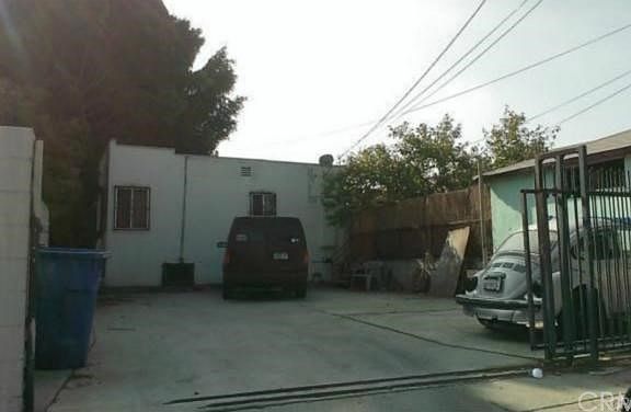 4th image of 2901 Covina St