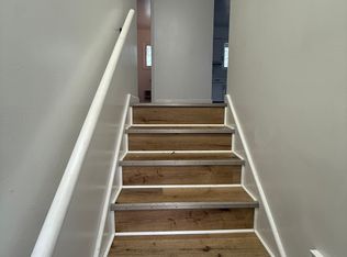 200 N Deerfield Ave, Lansing, MI 48917