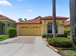 2074 Bonisle Cir, Riviera Beach, FL 33418