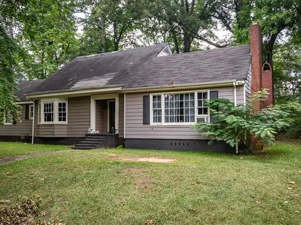 1035 E Spring St, Monroe, GA 30655