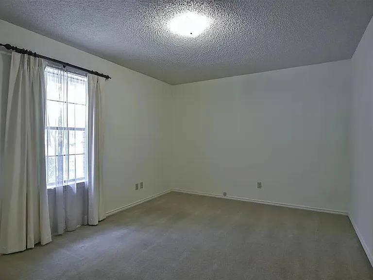 4014 Double Oak Ln — Photo 8