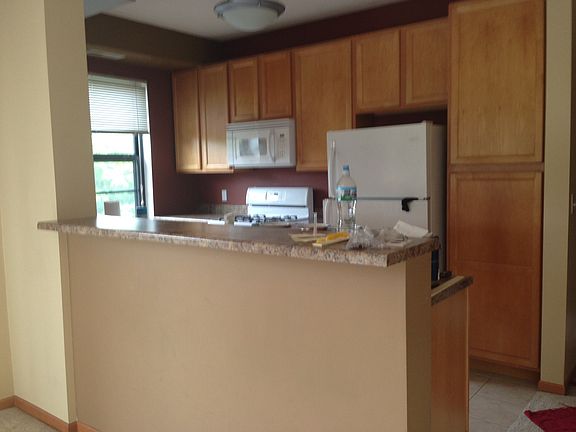 3rd image of 2565 Franklin Ave APT 305