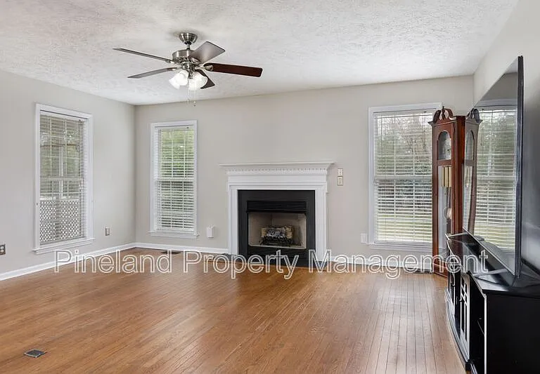 310 Timber Ridge Dr — Photo 8
