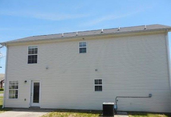 2nd image of 3008 W Bishop Dr