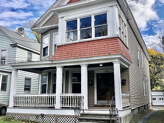 2nd image of 216 Ontario St