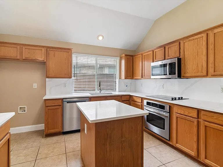 10610 Stone Falls Ln — Photo 10