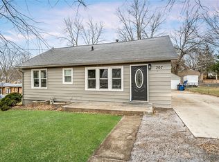 307 McKinley Ave, Des Moines, IA 50315