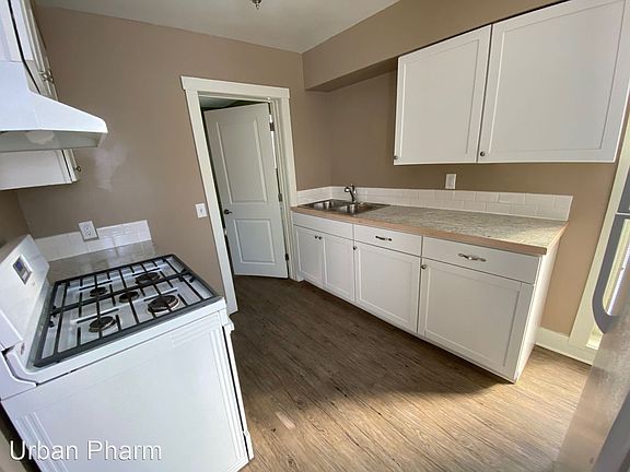 5th image of 324 Hollister Ave SE APT 2