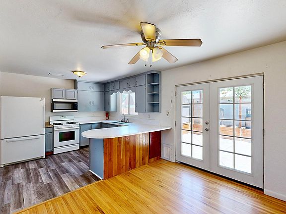 3rd image of 2900 Alvarado Dr NE