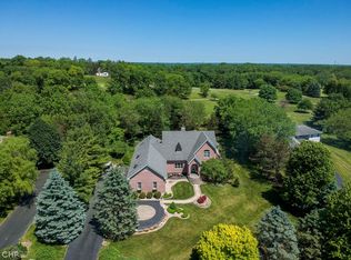 4002 Niblick Ct, Prairie Grove, IL 60012