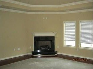 4th image of 223 Riverlands Dr