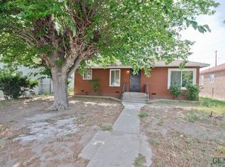 105 T St, Bakersfield, CA 93304