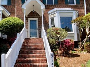 5126 Autumncrest Dr, Greensboro, NC 27407