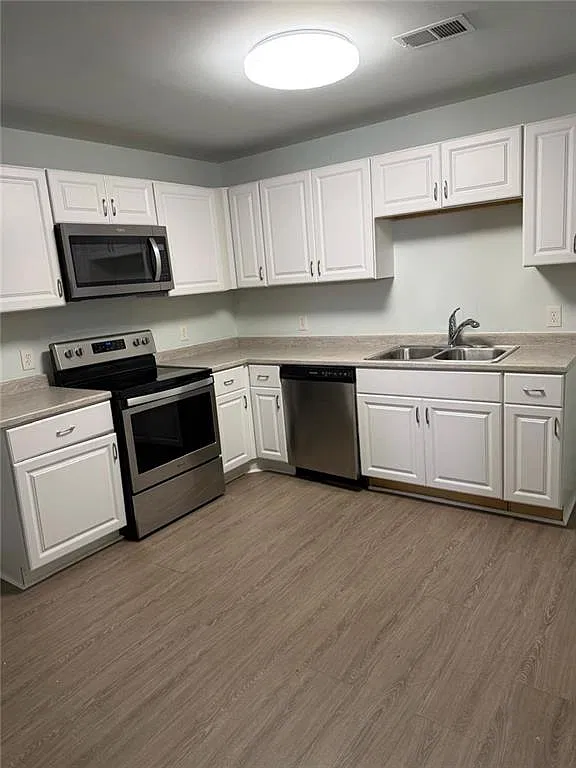 2 bed, 1.5 bath, 1000 sqft, $1,250 — Photo 3