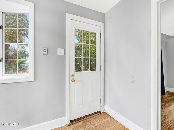 4th image of 458 E End Avenue