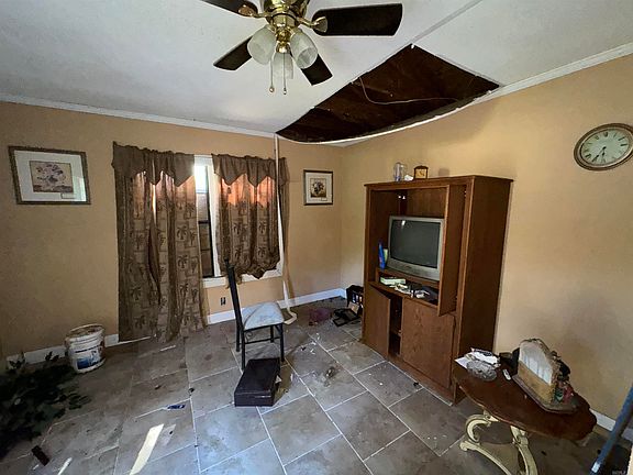 4th image of 69 Cypress Dr